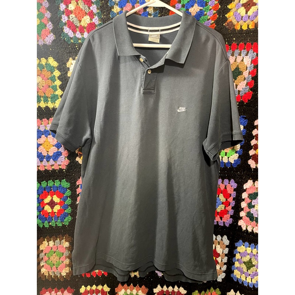 Vintage 2006 Nike Gray Polo short sleeve Tee size Large Gray
